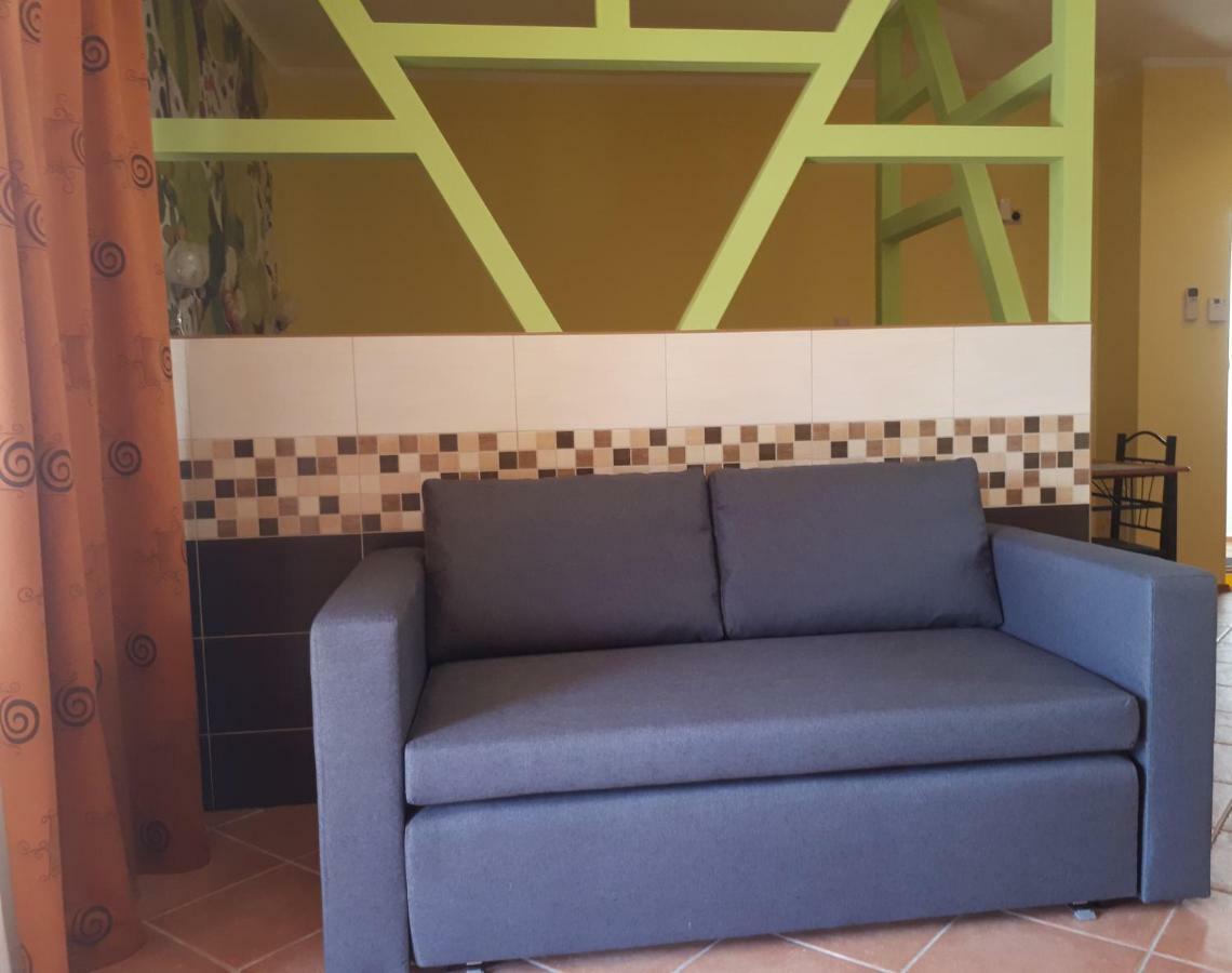 Rozmaring Apartmanok Gyula Bagian luar foto